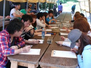 All participants must fill out the liability waiver before Canoe. イメージ