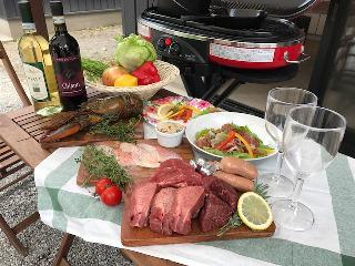 Beef tongue, skirt steak, fillet, shrimp, white fish, salad, wine, marinade, luxurious BBQ ingredients! イメージ