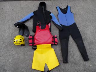 You can rent canyoning equipment for free, so don't worry! Just wear this equipment over your swimsuit イメージ